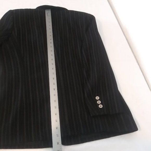 Liz Claiborne collection women's size 12 petite black and white striped blazer - Picture 11 of 15